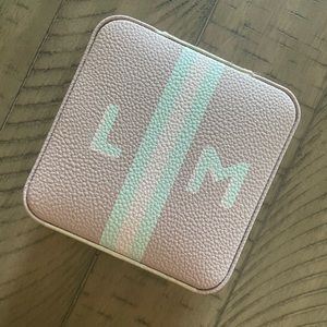 L/M Jewelry Travel Case